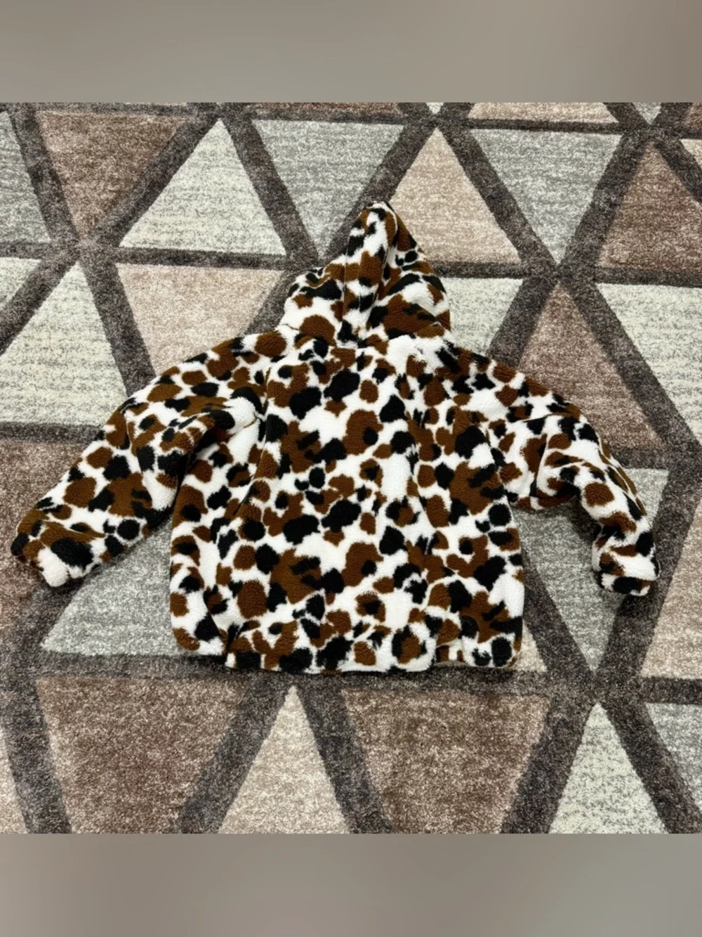 UGG RTW Olympia Sherpa Chestnut Cow Print Coat Size Small/Medium - Picture 4 of 4